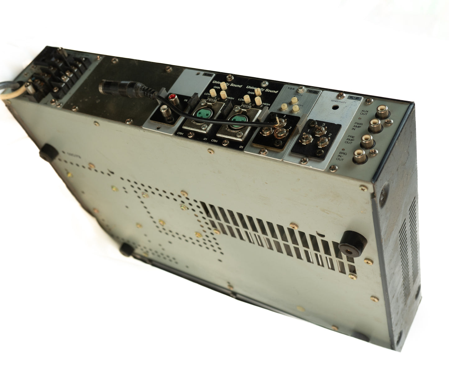 TOA 900 Series II A-906mkII powered mixer, installation style