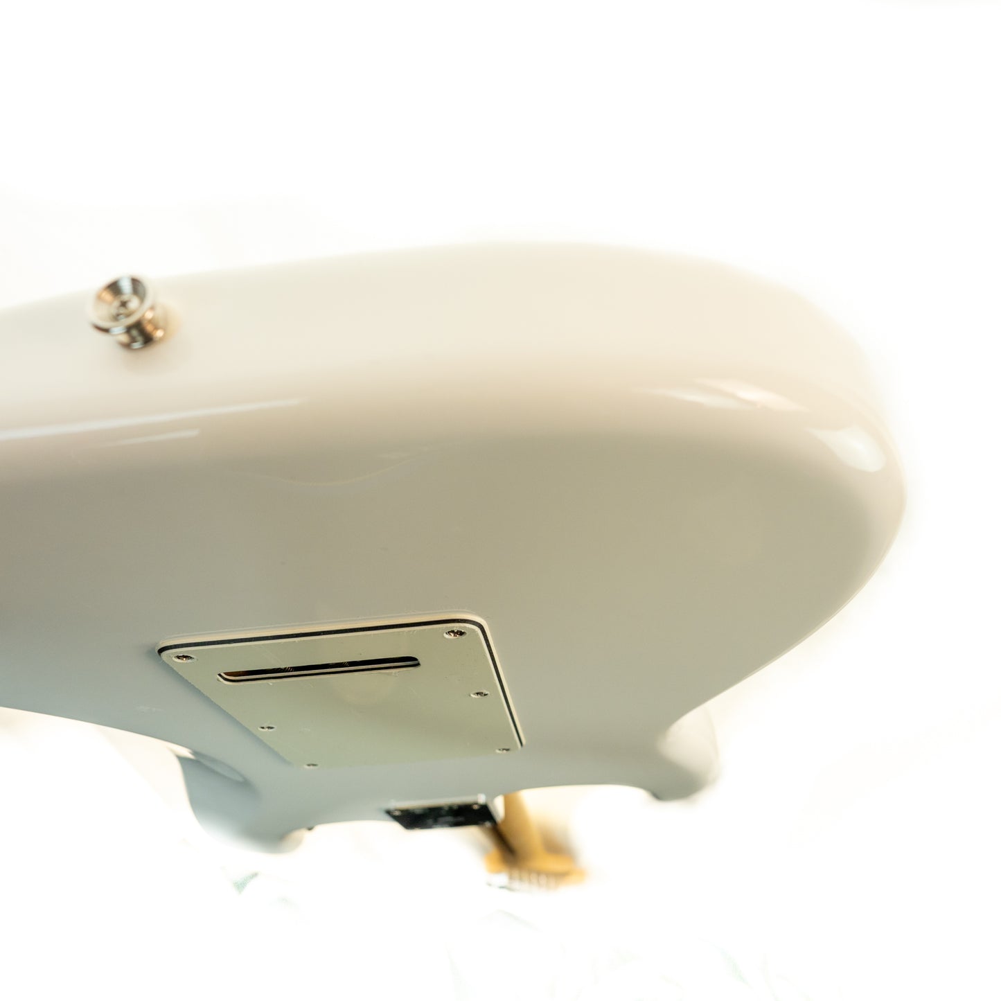 Fender Player Stratocaster Maple Fingerboard Polar White electric guitar