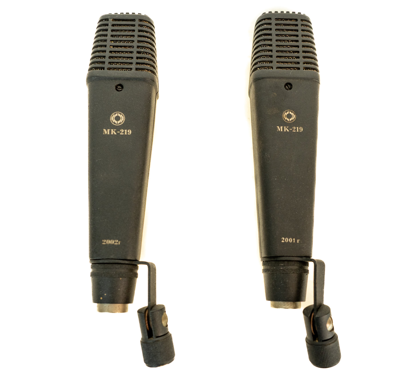 Oktava MK-219 condensor microphones, pair with stand mounts
