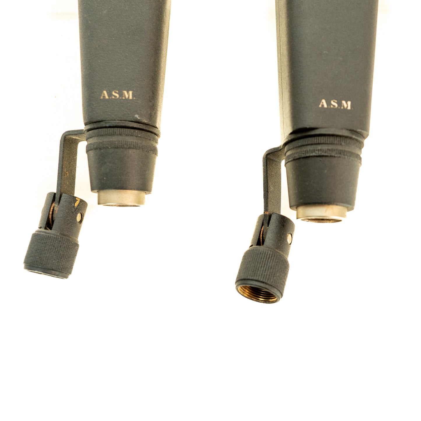 Oktava MK-219 condensor microphones, pair with stand mounts