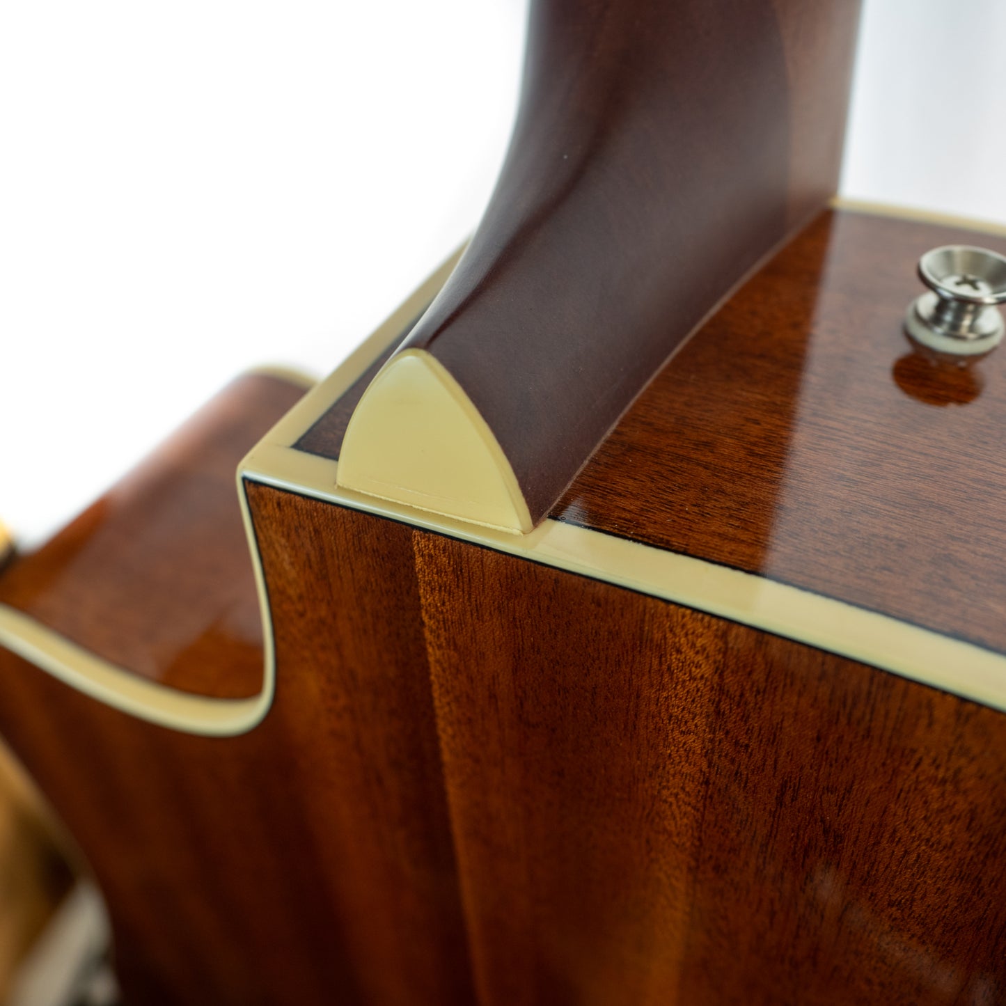 Fender Redondo Player, cutaway acoustic electric guitar, Natural, pro repair