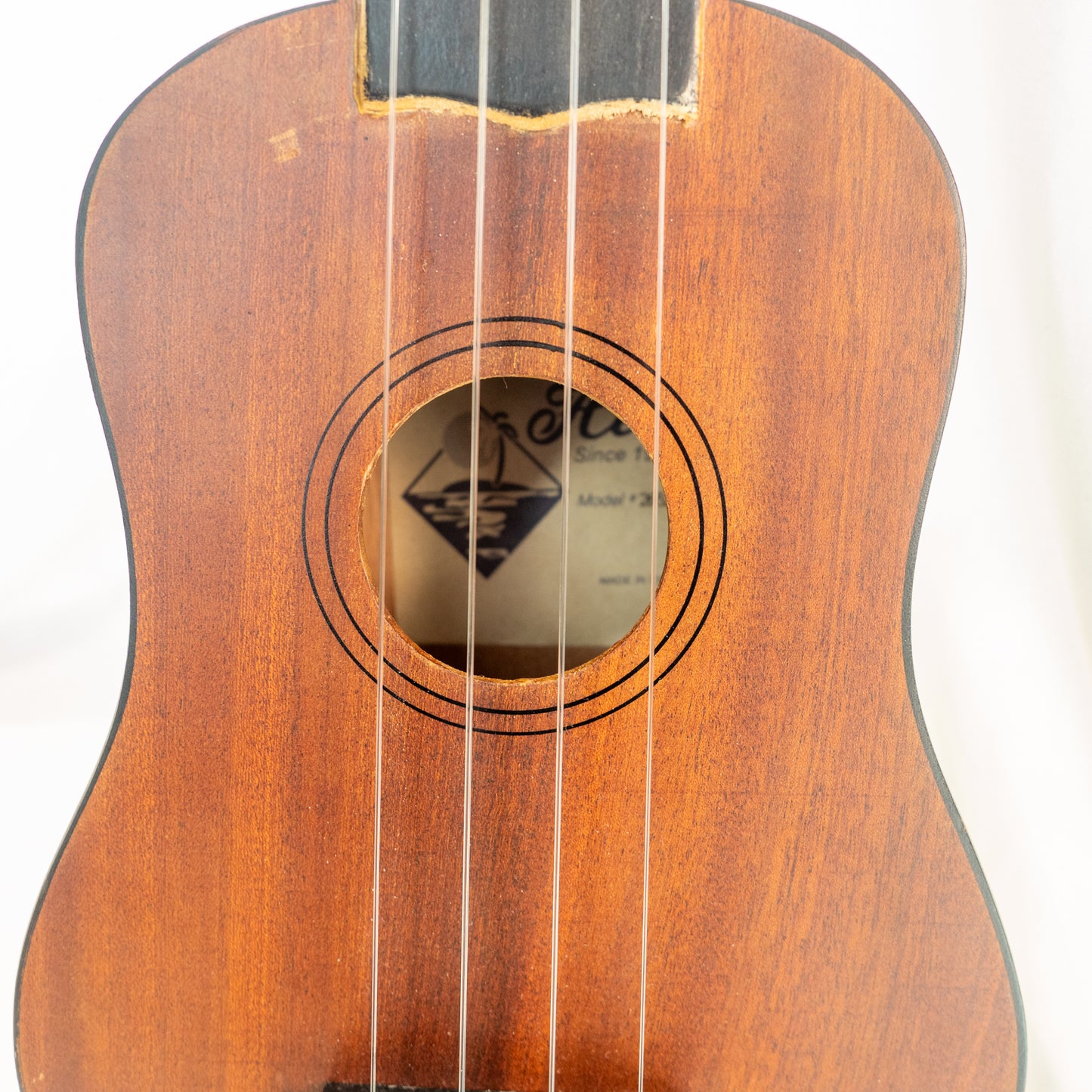 HILO 2652 Soprano Ukulele with gigbag