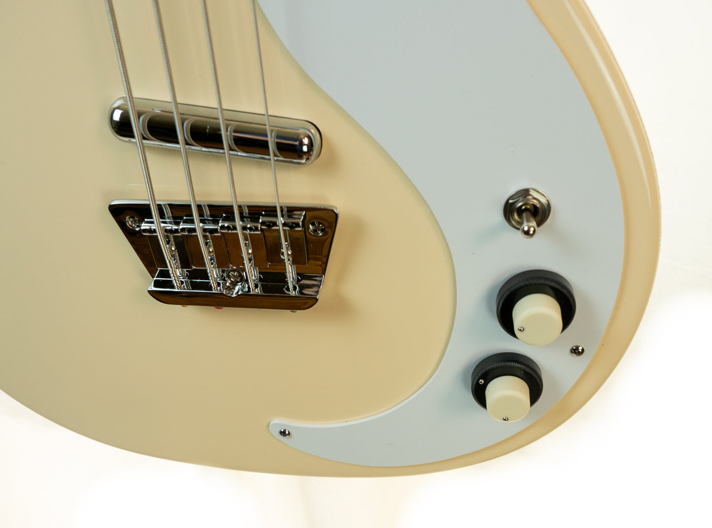 DANELECTRO 59DC SHORT SCALE BASS Vintage Cream, new, authorized dealer