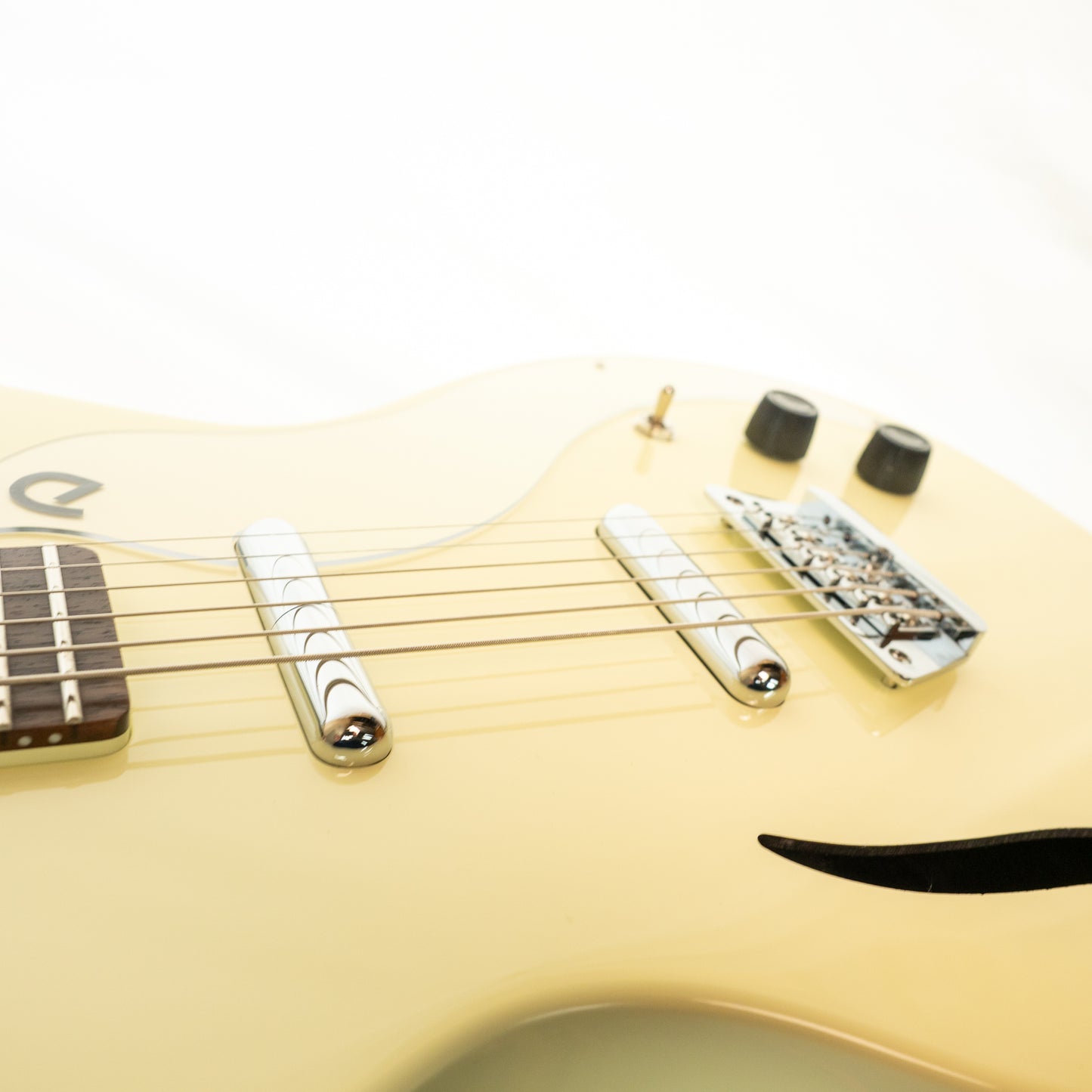 DANELECTRO 56 VINTAGE BARITONE - Vintage White new, authorized dealer