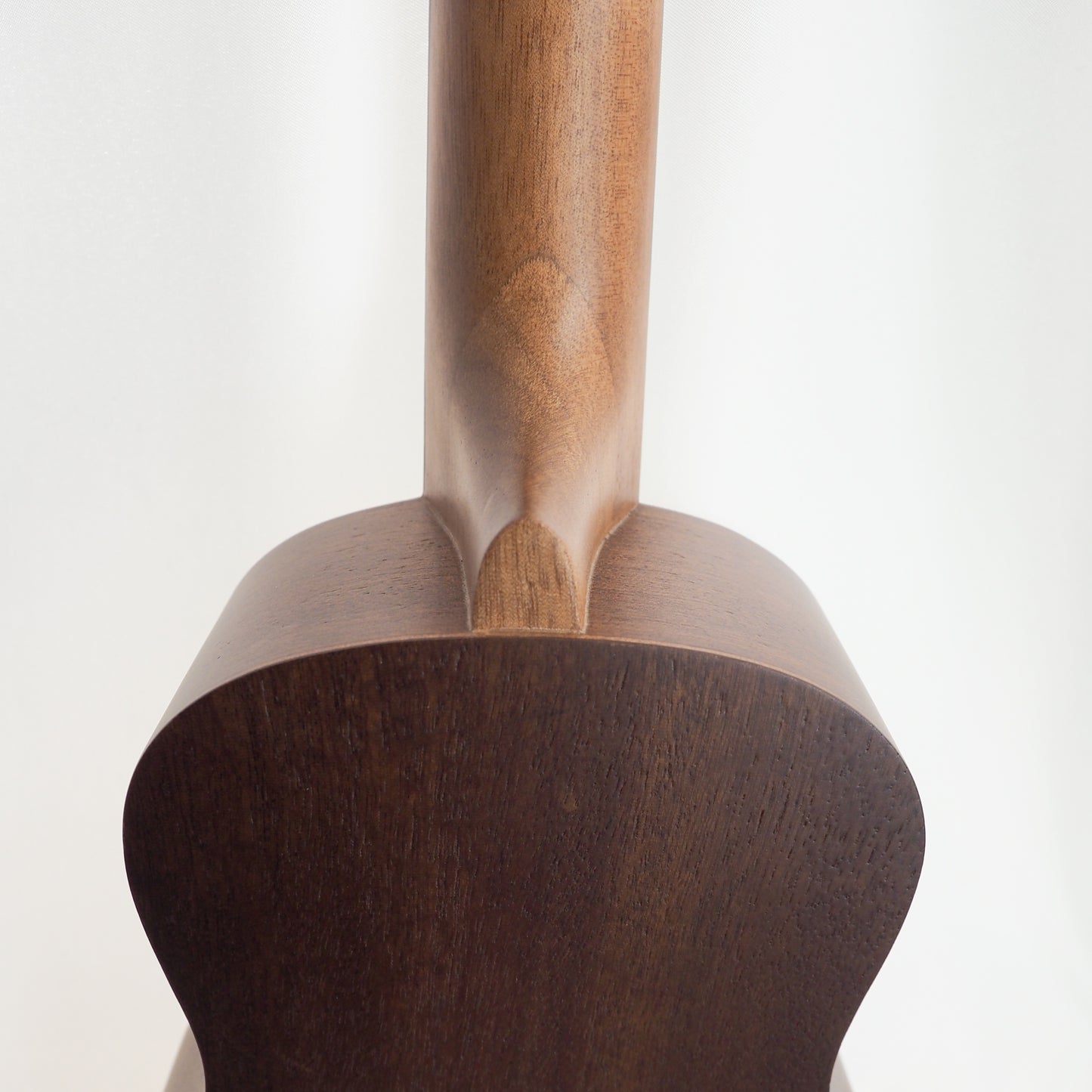 Kohala AK-SLGC Soprano ukulele with chord book, tunes up and plays in tune, nice sounding.