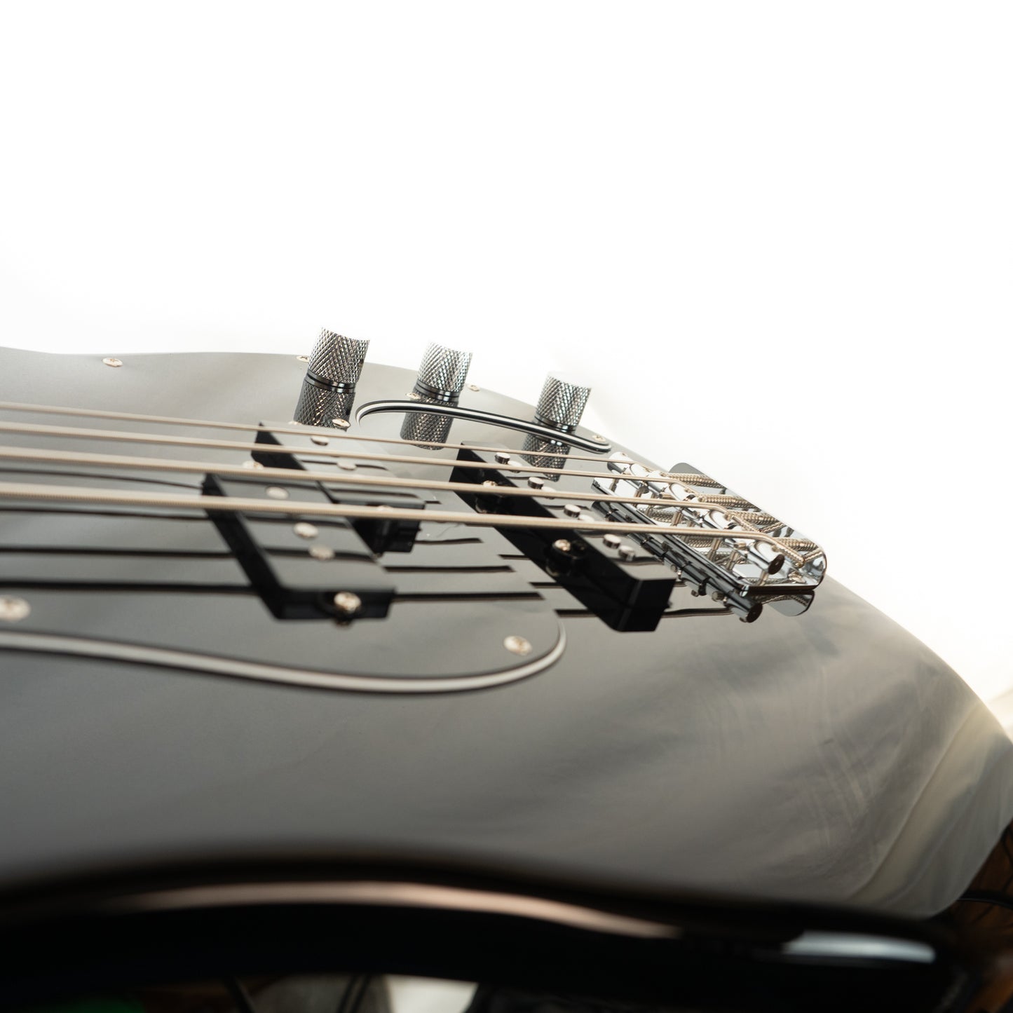 Squier Affinity Precision Bass PJ Laurel fingerboard gloss black electric guitar