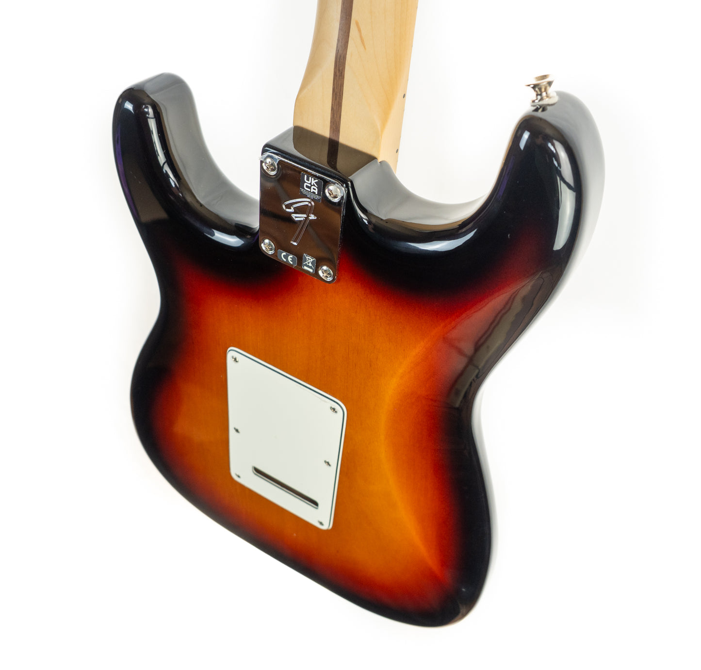 Fender Player Stratocaster, HSS, Maple Fingerboard, 3-tone sunburst electric guitar with gigbag