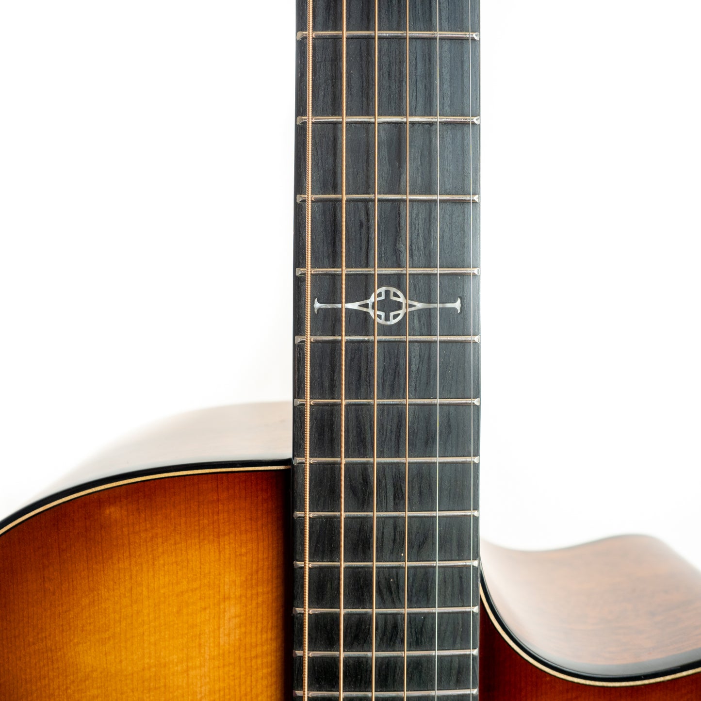 Alvarez AG60CE Performer Artist Series Grand Auditorium acoustic electric, armrest guitar