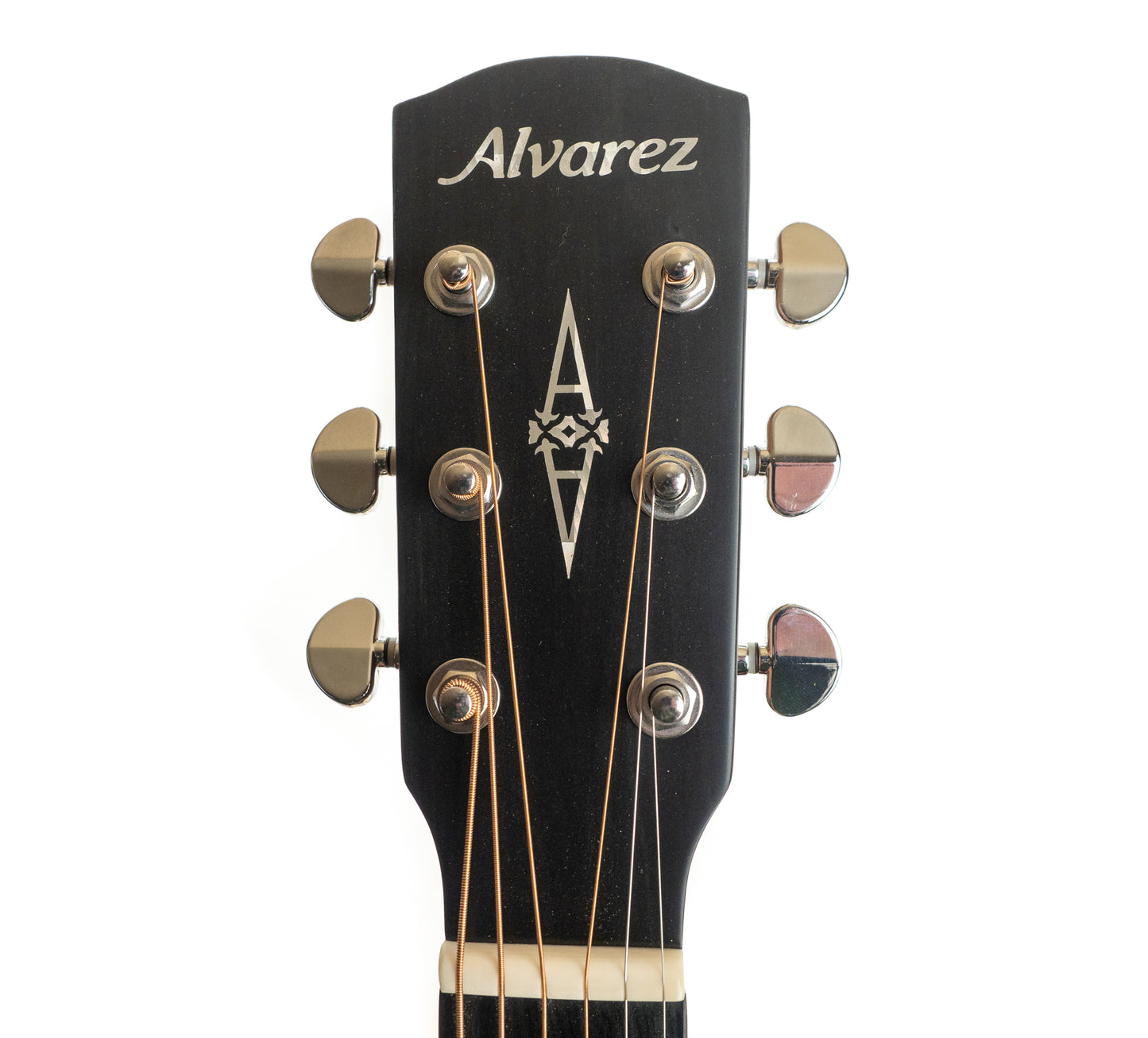 Alvarez AG60CE Performer Artist Series Grand Auditorium acoustic electric, armrest guitar