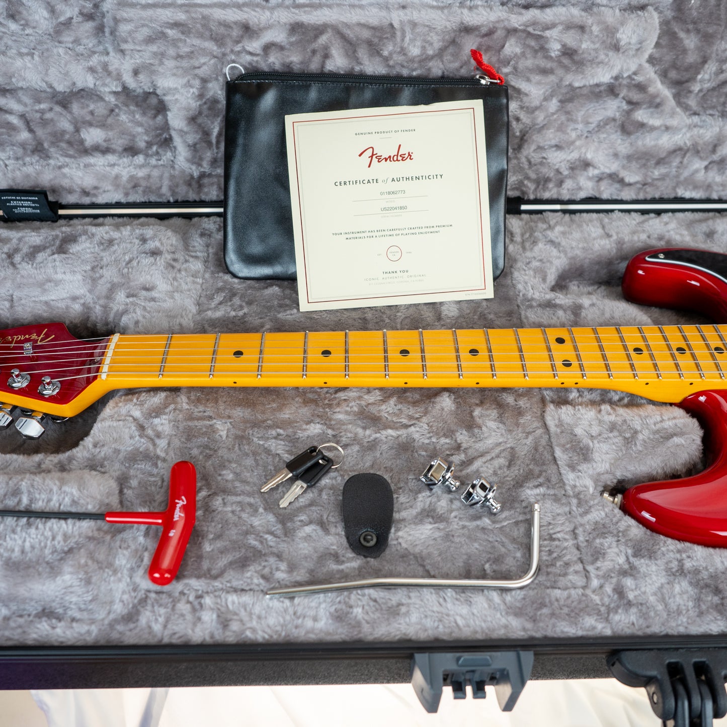 Fender Ultra Luxe Stratocaster maple fingerboard, plasma red burst w/OHSC electric guitar