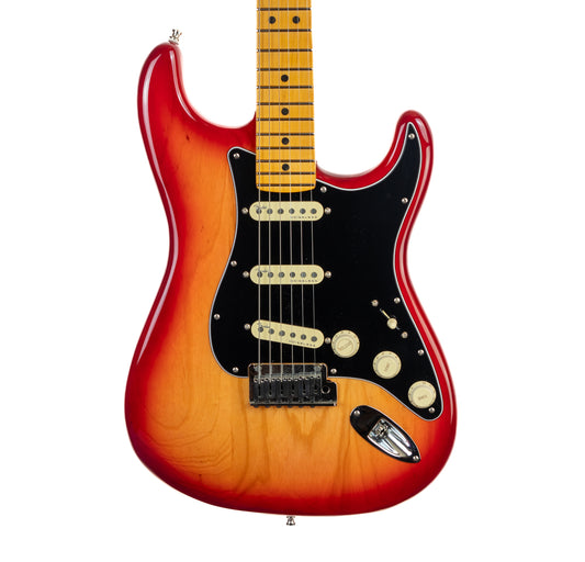 Fender Ultra Luxe Stratocaster maple fingerboard, plasma red burst w/OHSC electric guitar