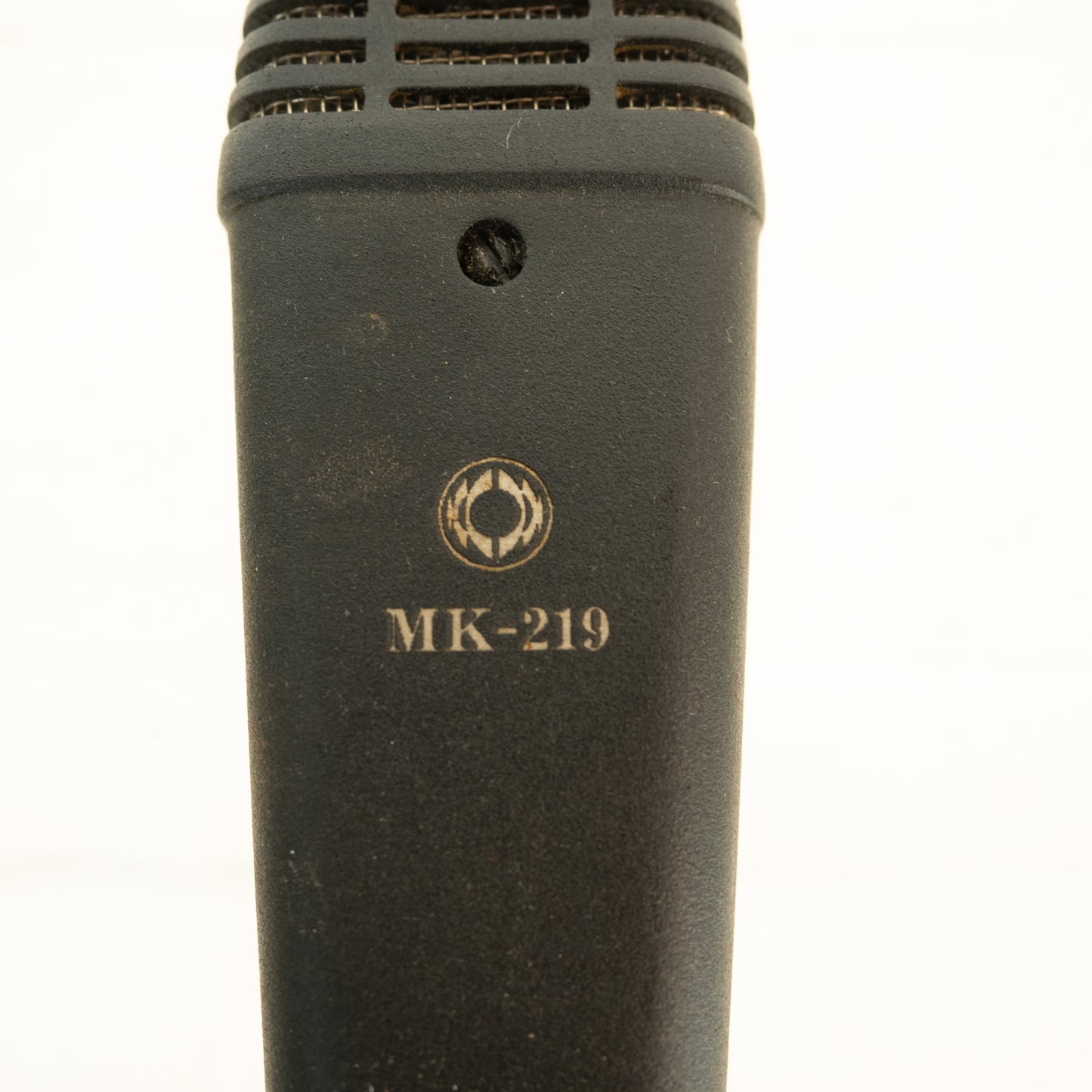 Oktava MK-219 condensor microphones, pair with stand mounts