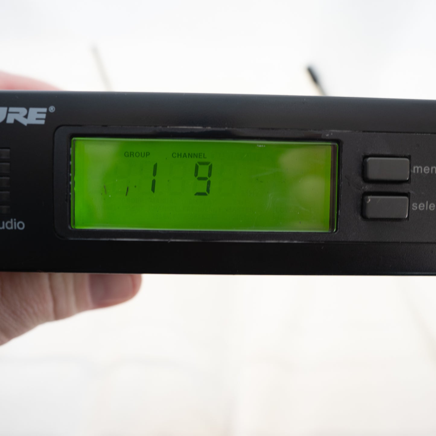 Shure SLX4 Receiver with power supply, not tested, powers up.  518-542 Mhz