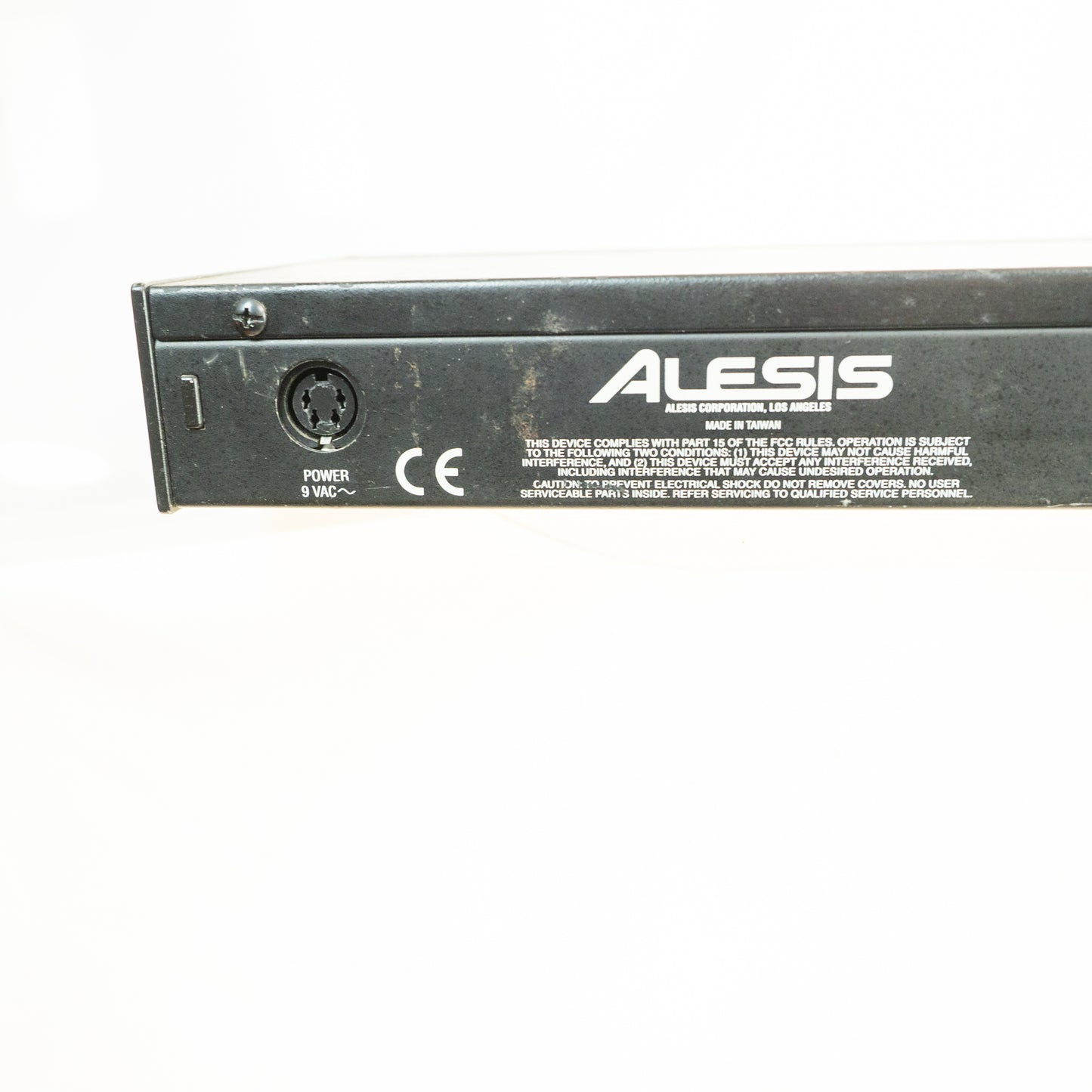 Alesis QSR midi sound module with aftermarket power supply (broken rack ear)