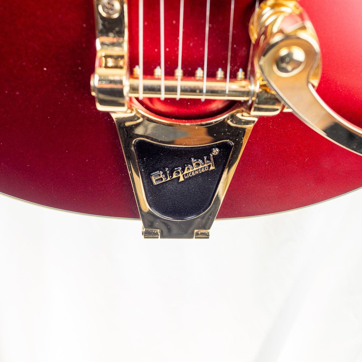 Gretsch G2622TG-P90 Limited Edition Streamliner Center Block P90 with Bigsby Candy Apple Red